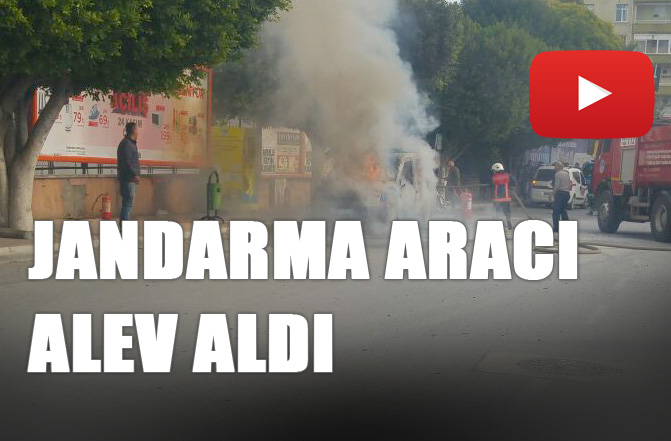 Jandarama'ya Ait Araç Cadde Ortasında Yanarak Kullanılamaz Hale Geldi